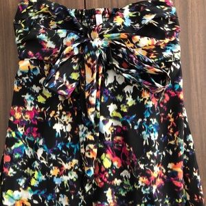 👗NWOT Black with multi colored pattern maxi dress
